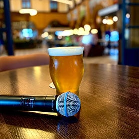 Grapevine Karaoke Bars Harvest Hall: Karaoke mic with beer on bar Thursday night